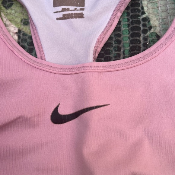 Nike Livestrong Light pink size small Sports Bra racer back like new - Picture 3 of 5